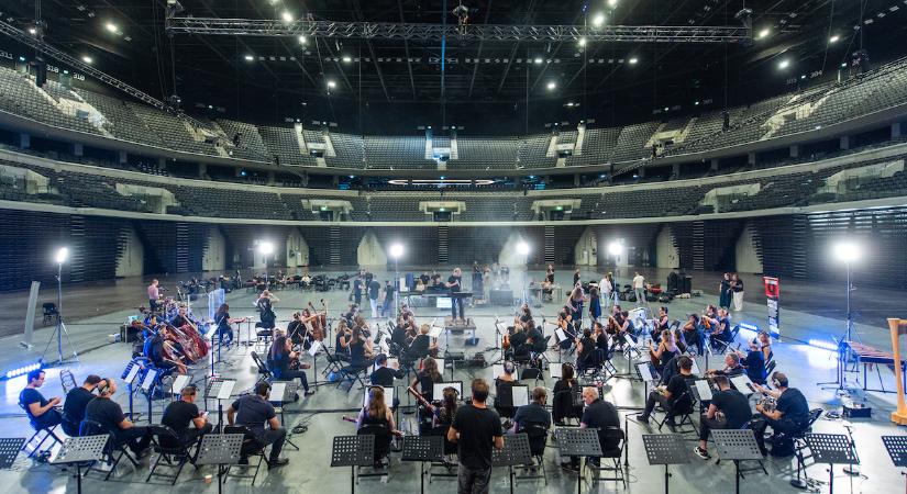 Radics Gigiék idézik meg a Depeche Mode-ot