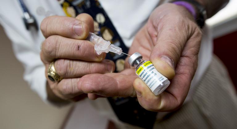 Meghosszabbították a HPV elleni védőoltás igénylésének határidejét az iskolákban