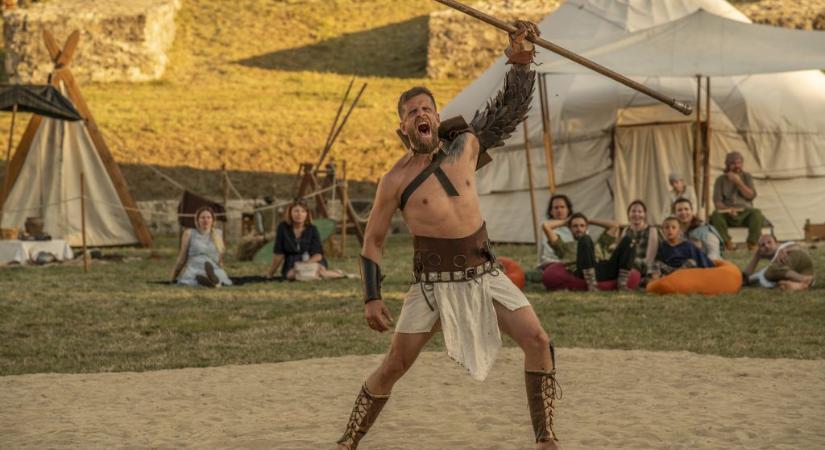 Nem hallucinál, aki gladiátorokat lát Budapesten szeptember második hétvégéjén