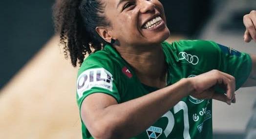 Estelle Nze Minko anyai örömök elé néz!