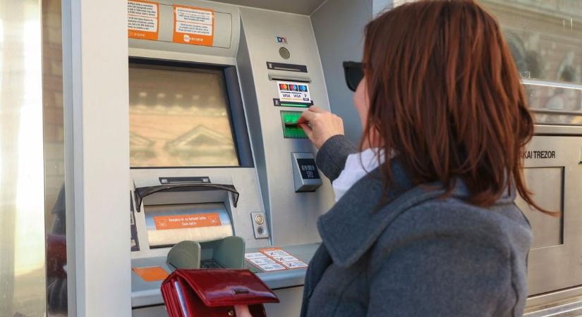 Háromnapos leállás várható ennél a banknál, jobb ha résen vagy