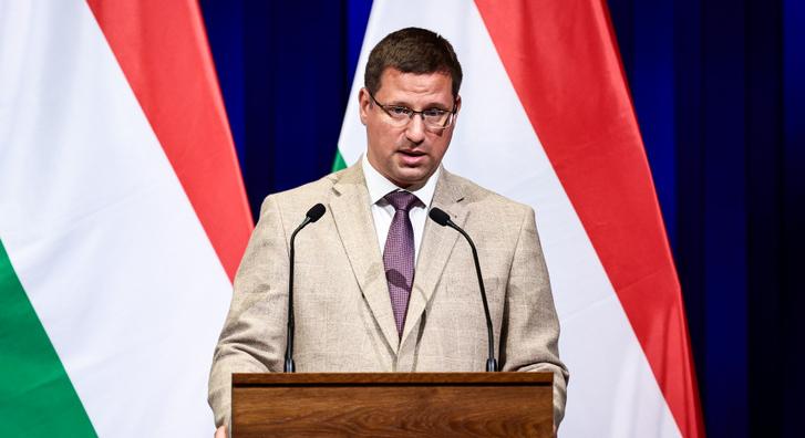 Gulyás Gergely: Évtizedekre börtönbe kell zárni azt, aki gyermekprostituáltakat vett igénybe