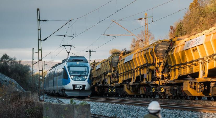 Zajos éjszakák jöhetnek: vasúti karbantartás kezdődik a MÁV győri fővonalán