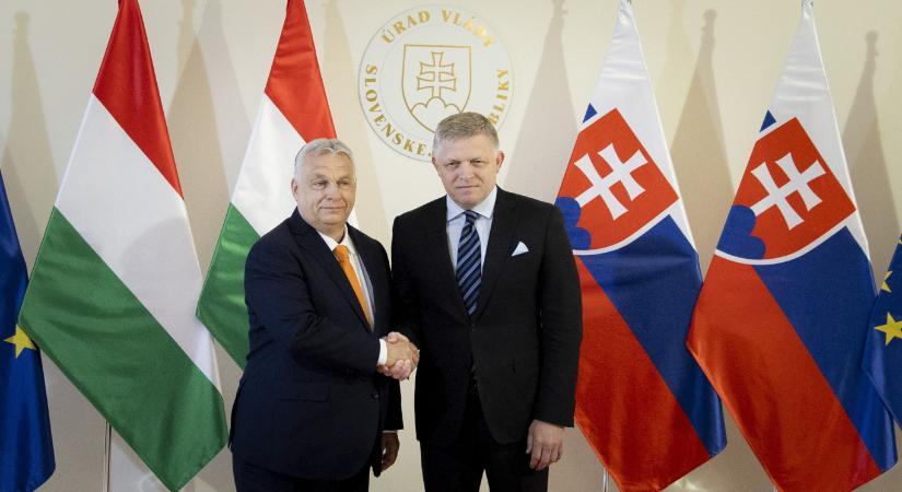 Az Orbán Viktor jelentette fenyegetés miatt katonai kiképzést vezetne be a Fico-kormány minisztere