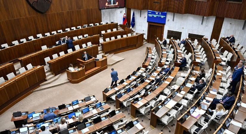 Pénteken tárgyal a parlament a konszolidációs csomagról