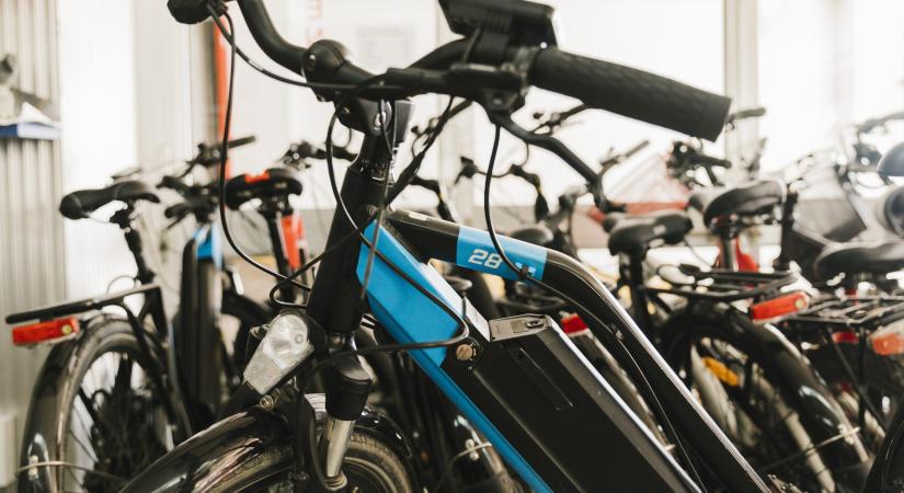 Idén 277 elektromos kerékpár beszerzését támogatja az Aktív Magyarország