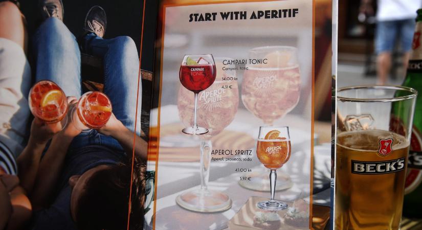 Részeg turisták miatt szigoríthatják az alkoholértékesítést Horvátországban