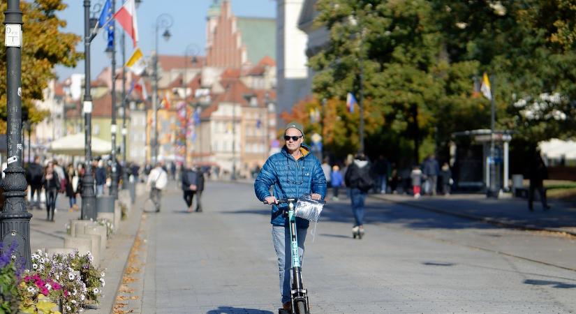 Mindenkinek elege van: Innen kitiltanák az elektromos rollereket Magyarországon