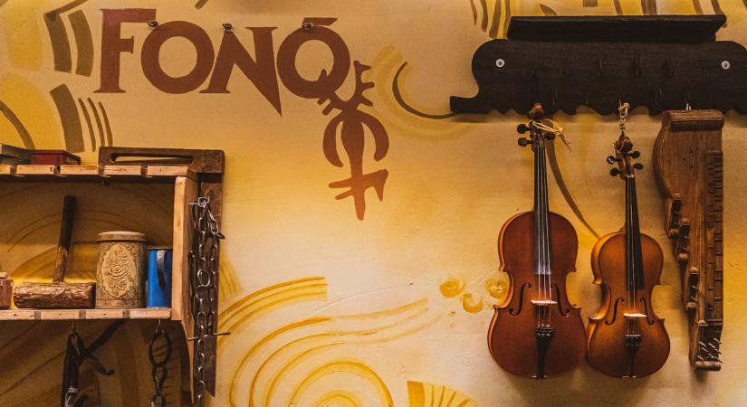 Ünnepel a Fonó