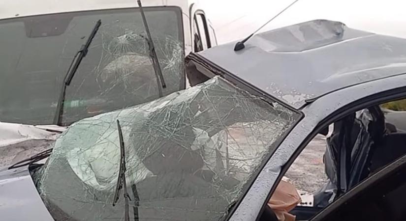 Egy 40 körüli férfi halt meg a 39-esen történt balesetben