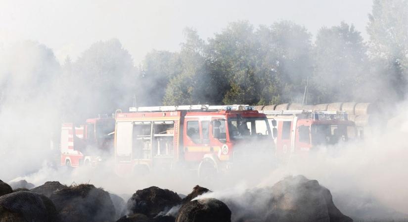 Lángra kapott a Somogyhegyi út Kaposváron