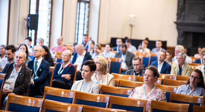 Kézsebészek találkoznak Lillafüreden