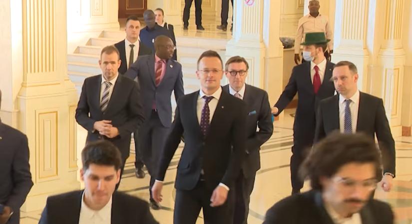 Suha György: Csád előtt Nigerben próbálkozott Orbán Gáspár a személyes kapcsolatain keresztül