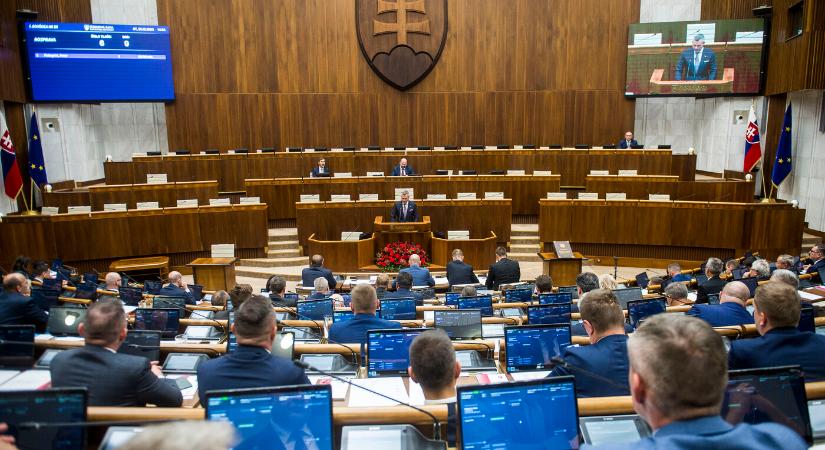 Nem tárgyalt a parlamenti bizottság a Lengyelország elleni orosz agresszióról
