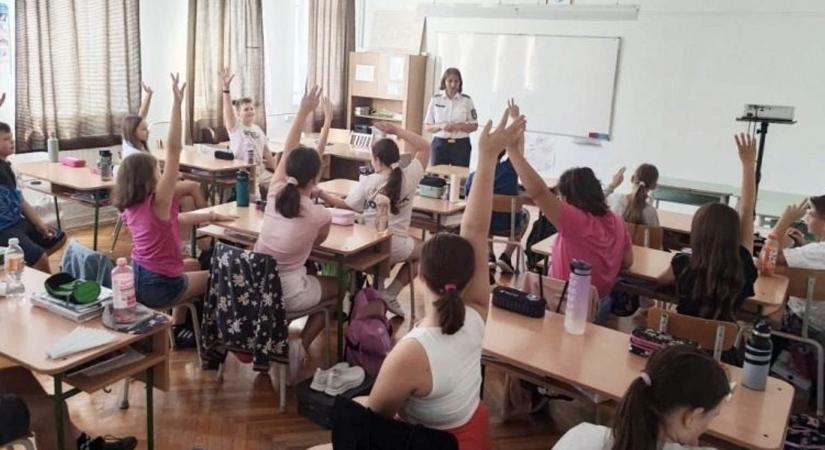 A bűnmegelőzésről tartottak előadást a rendőrök Rábapatonán