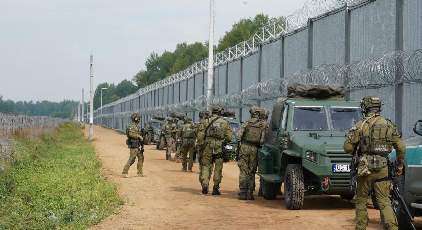 Lengyelország december elejéig korlátozza a légi forgalmat a belarusz és az ukrán határ mentén