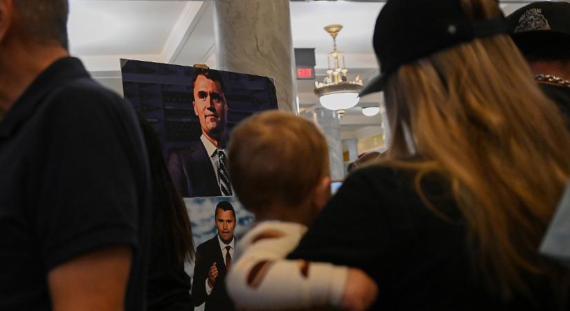 Újabb fejlemény Charlie Kirk meggyilkolásának ügyében: megtalálhatták a gyilkos fegyvert