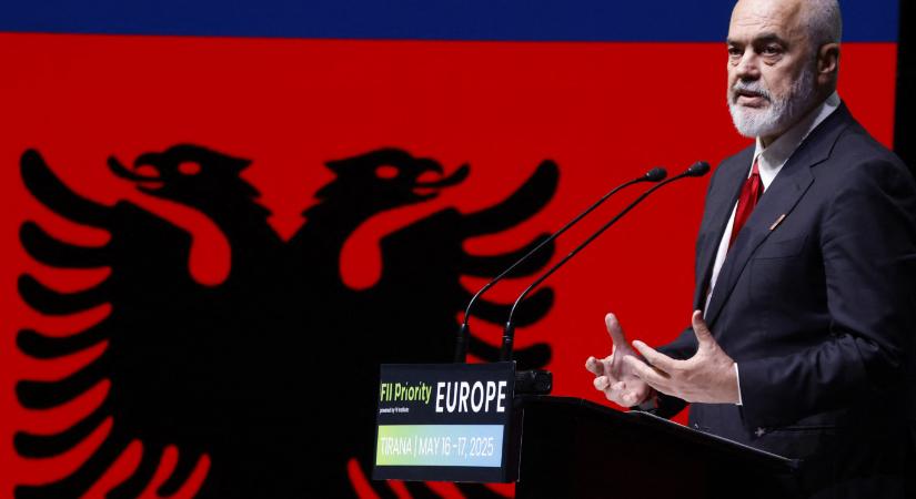 Mesterséges intelligenciával generált miniszter került az albán kormányba