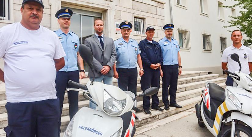 Két új motorral gazdagodott a vármegyei polgárőrség