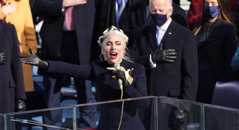 Így énekelte a himnuszt Lady Gaga az új amerikai elnök beiktatásán