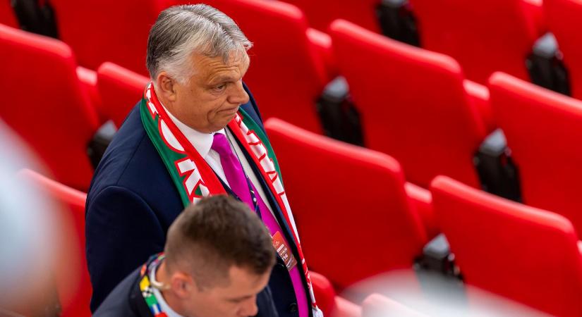 Nem arra kapott felhatalmazást Orbán Viktor, hogy az adófizetők pénzén repüljön magángéppel a válogatott meccseire