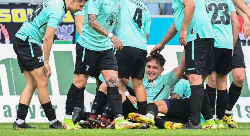 A Felsőzsolca védője három gólt szerzett - de milyen gólokat! - videó