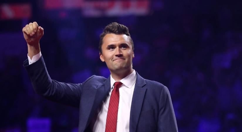 Megtalálta az FBI a fegyvert, amivel lelőtték Charlie Kirk republikánus aktivistát - az elkövető még szökésben