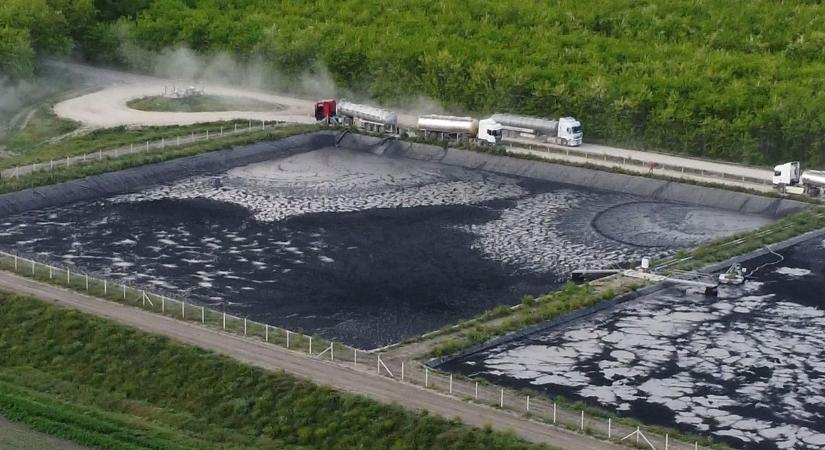 A fermentlé bűzétől továbbra is szenvednek a mezőfalviak – videóval