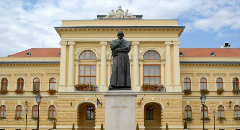 „Ez pedagógiai, szakmai bűn, ami elfogadhatatlan” – A szentesi Horváth Mihály Gimnáziumról ír a Telex