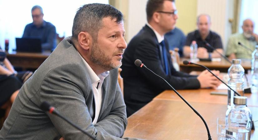 Megdöbbentő bejelentés: nyilvánosságra hozza Lits László, miért mondott le
