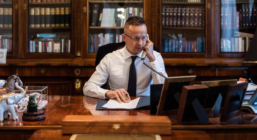 Szijjártó Péter Pozsonyban: Él a remény!