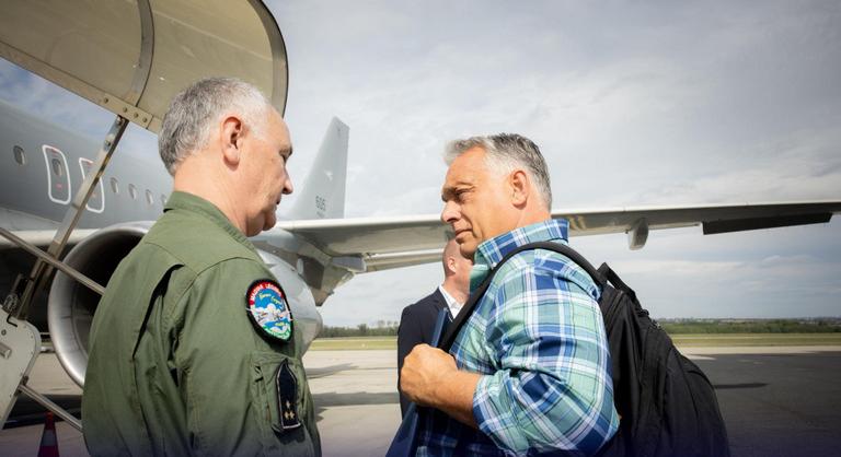 Orbán Viktor váratlanul Abu-Dzabiba utazott
