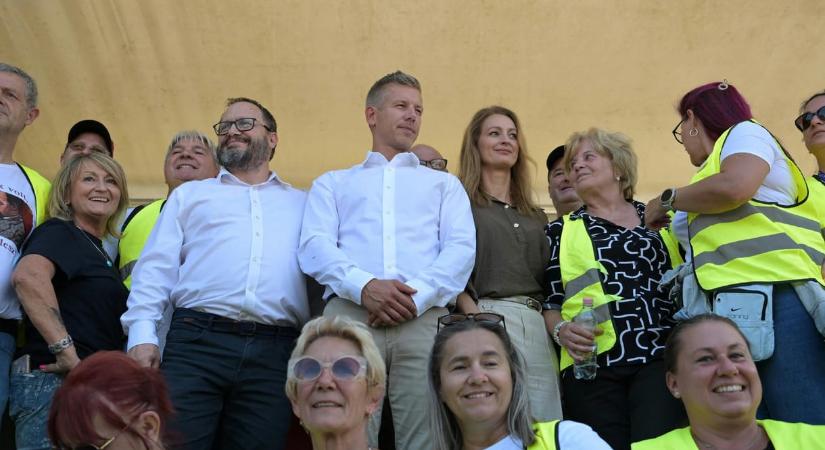 Hallgat a Magyar Posta arról, miért mondták le a rendezvényüket a Tisza új alelnökének szállodájában
