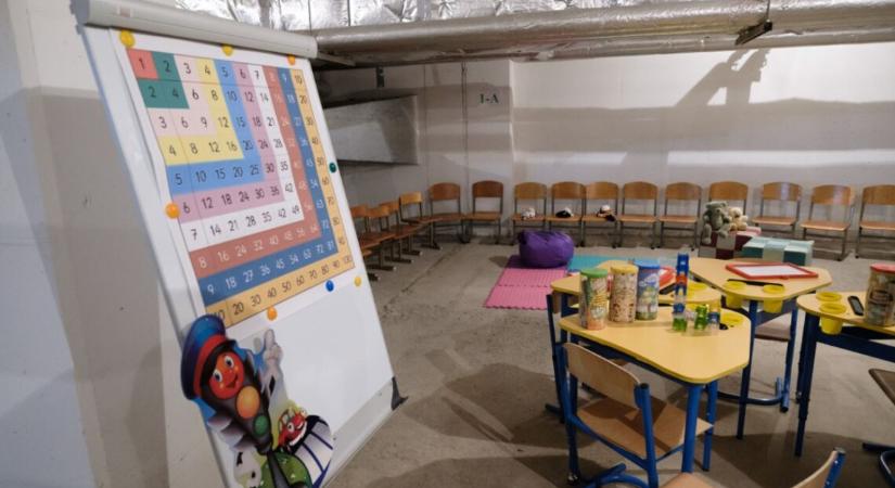 Megduplázzák 40 ezer tanár bérpótlékát a frontmelléki területeken