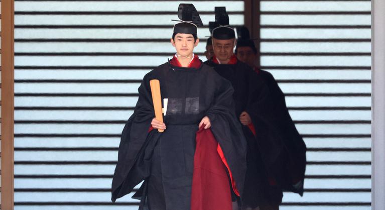 Rovarokkal suttogó fiú lehet Japán utolsó császára