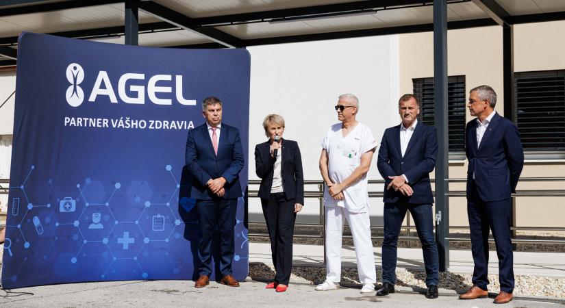 Az AGEL komáromi kórháznak sugárterápiás osztályán átadták a legújabb generációs lineáris gyorsítót