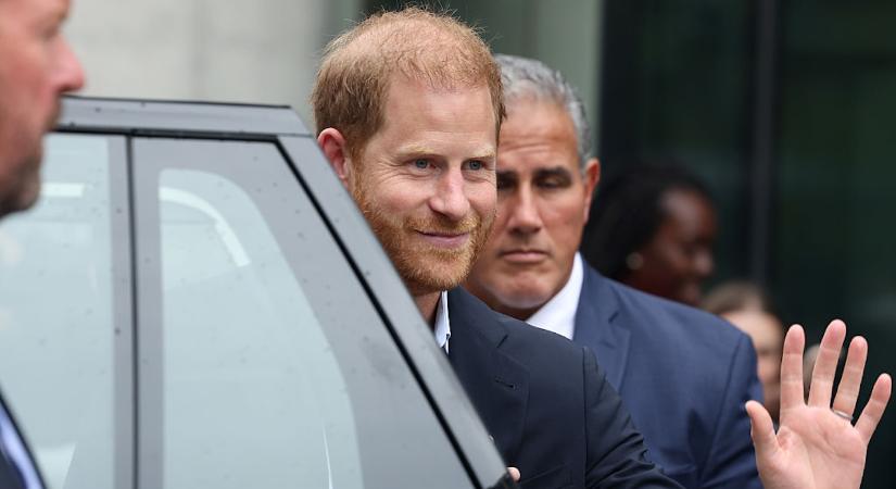Másfél év után 55 percre találkozott Harry herceg az apjával