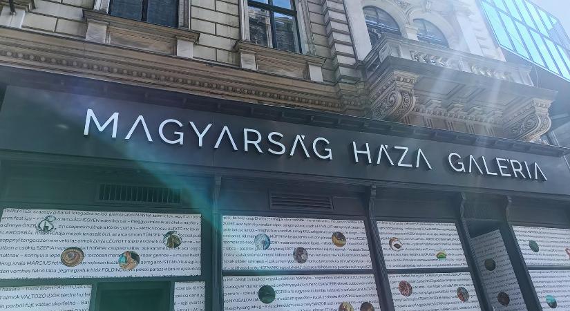Sorsok három sorban