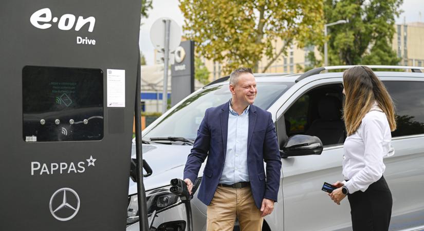 25 db új, publikus töltő a Mercedes-Benz és az E.ON együttműködésének gyümölcse