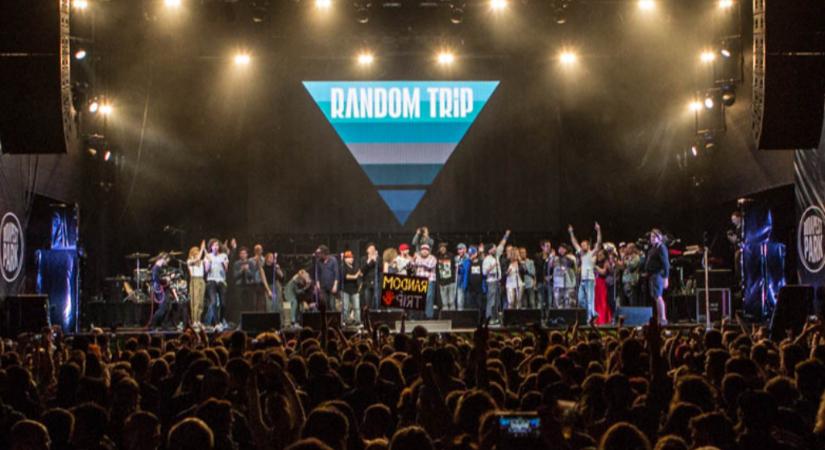 50 alkotó közös hangja: itt a Random Trip új nagylemeze