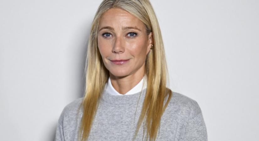 A szürke kanapé még mindig menő – Gwyneth Paltrow gyönyörű nappalija a bizonyíték
