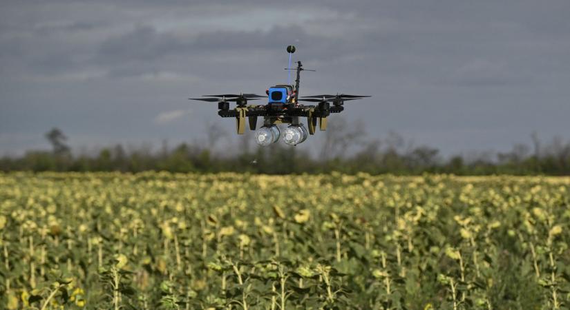 Az eddigi egyik legúlyosabb csapást mérték az ukránok Oroszországra: százával érkeztek a drónok