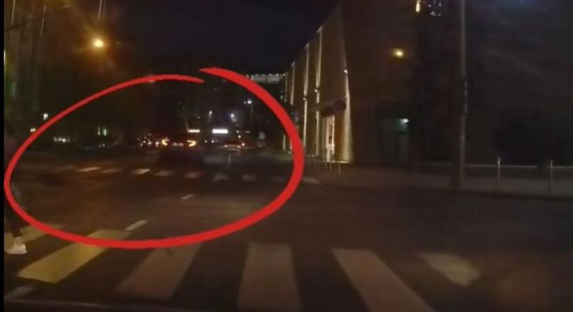 Sokkoló manőver Miskolc belvárosában: ketten is életveszélybe kerültek  videó