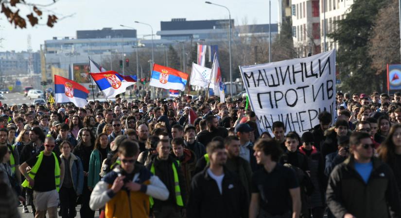 A világ százötven tudósa áll ki a szerbiai diáktüntetők mellett