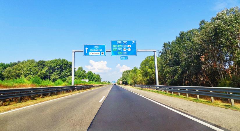Súlyos bírságot kapott rengeteg magyar autós: több tízezer embernél csengetnek a behajtók