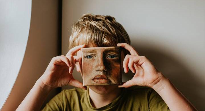 Majdnem 100 milliót keresett festményeivel ez a 14 éves kisfiú: Picasso utódjának tartják