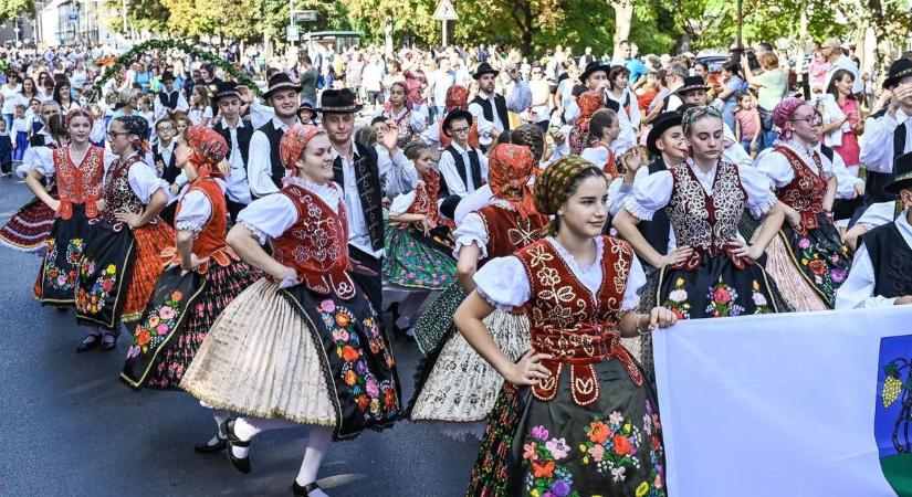 Átértékelődnek a szüreti felvonulások