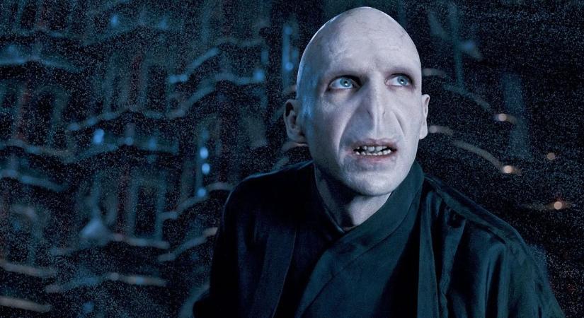 Kiderült, ki NEM alakítja Voldemortot a közelgő Harry Potter-sorozatban