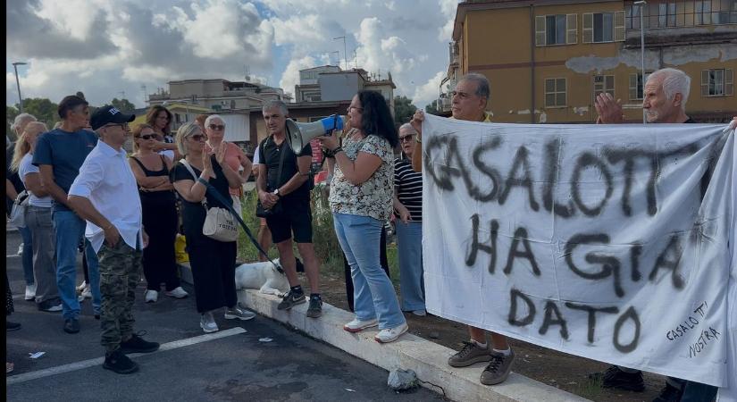 Migránsközpont megnyitása ellen tüntettek Rómában