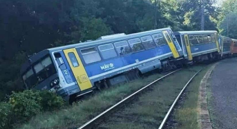Kisiklott egy vonat a Vác–Balassagyarmat vonalon